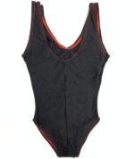 Schwarzer Tanzanzug mit kontrastierenden roten Nähten – Bild 2